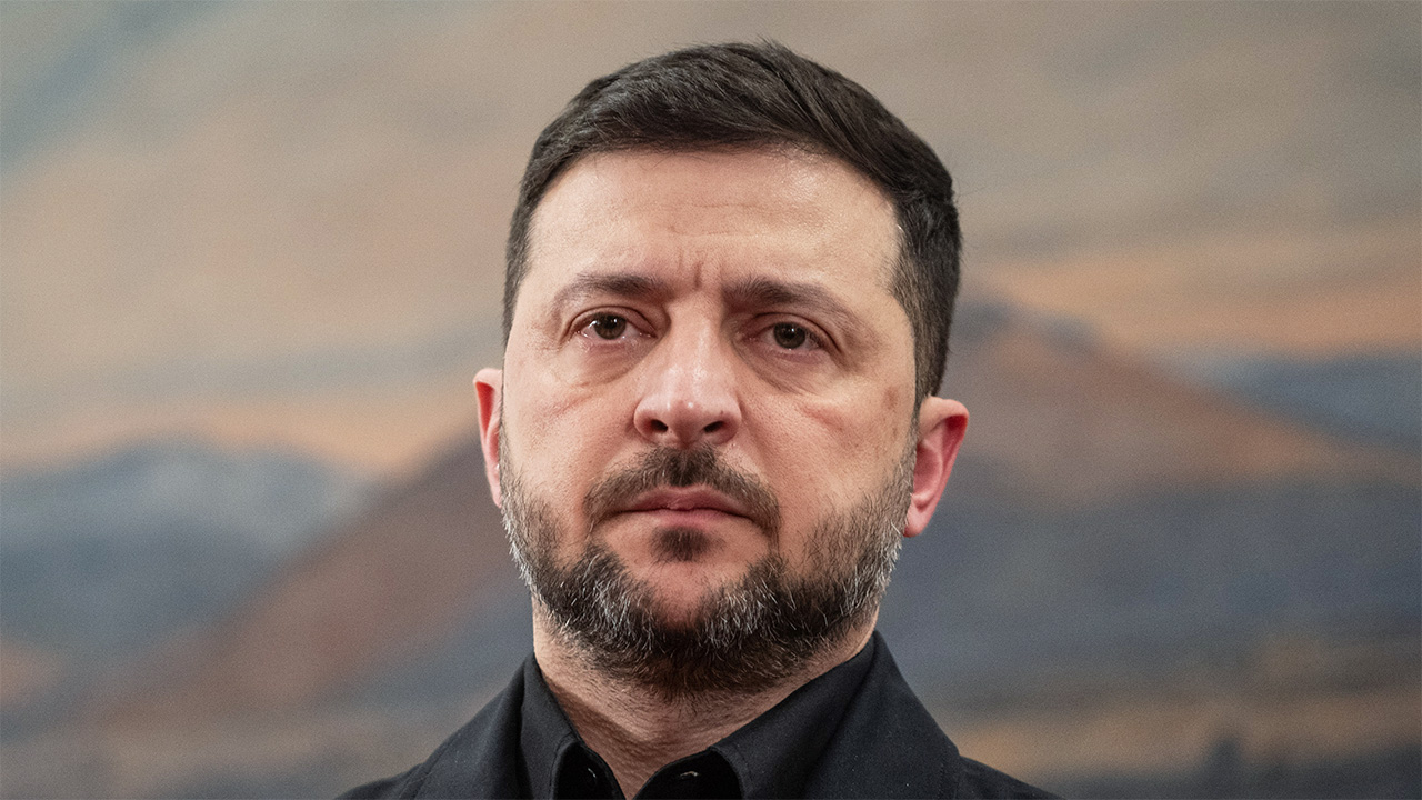 A peace plan for Ukraine, Italy braces for Moody’s rating and Prague’s Mucha Museum