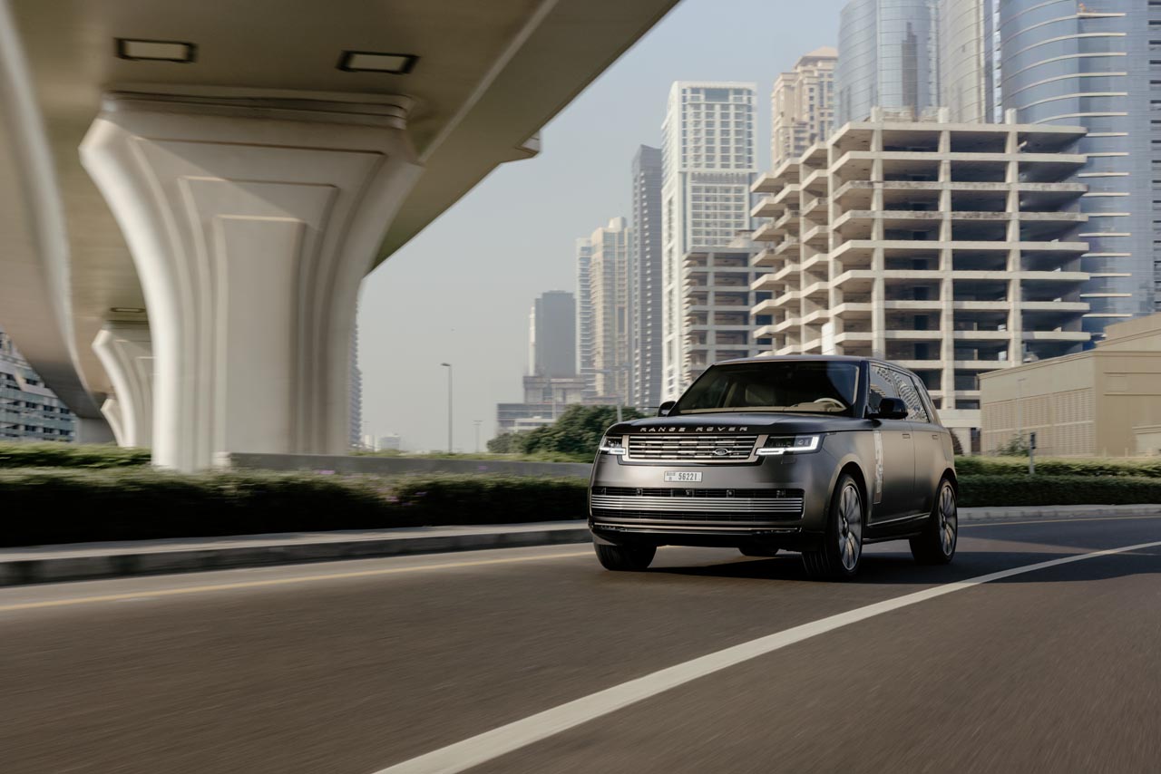 Range Rover SV Tourmaline Brown Satin