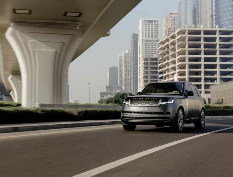 Range Rover SV Tourmaline Brown Satin