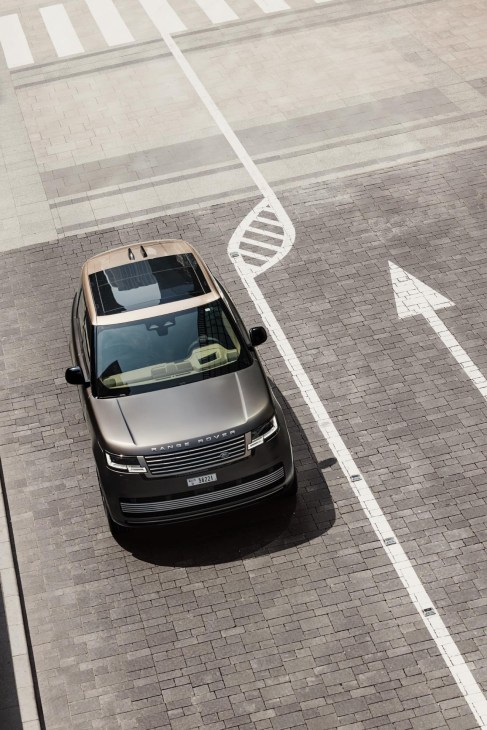 Range Rover SV, bird’s eye view