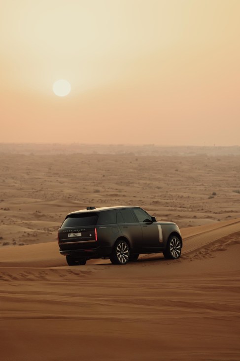 Range Rover SV, desert