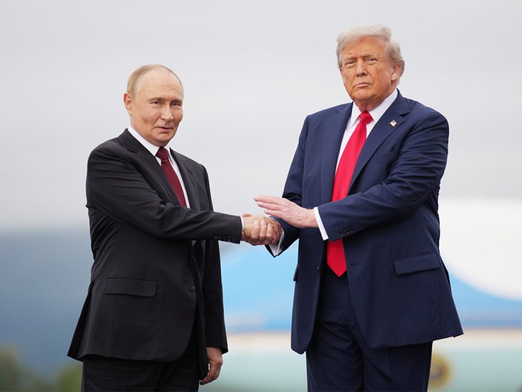 Are the US and Russia secretly working on a peace plan without Ukraine?