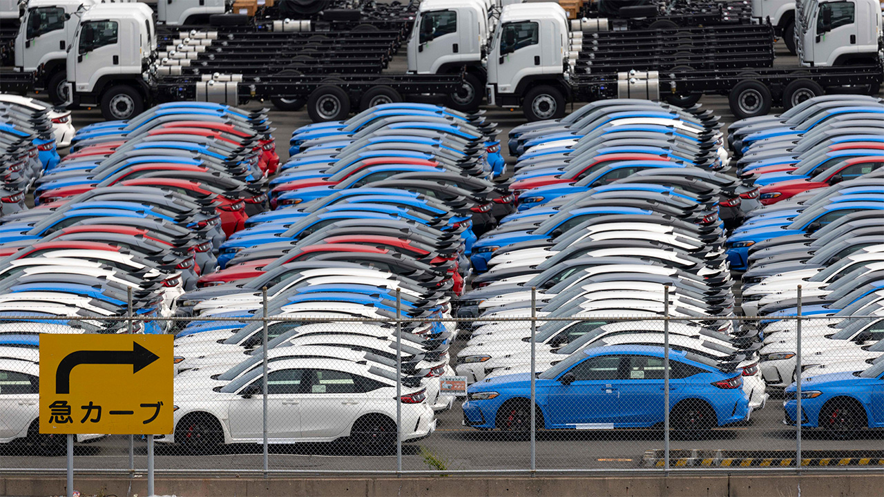 Venezuela prepares for a US attack and tariffs slam the brakes on Japanese carmakers