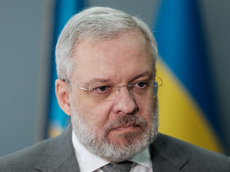 Ukraine suspends its justice minister as corruption scandal continues 