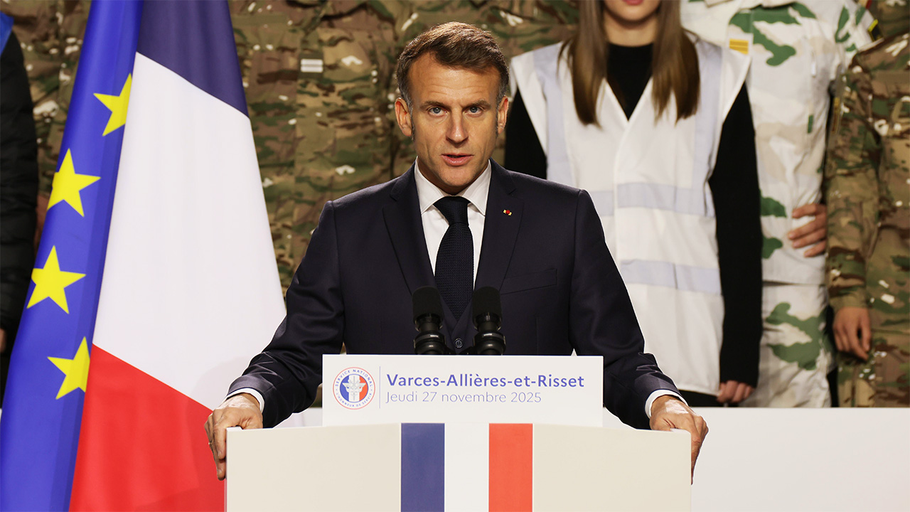 Macron unveils military service plan to counter Russian threat