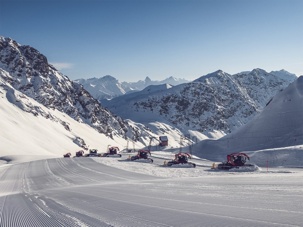 Kässbohrer Geländefahrzeug’s pioneering snow-grooming machines line up