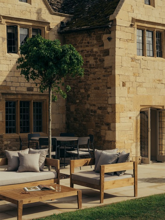 exterior of Hyll Hotel, Cotswolds