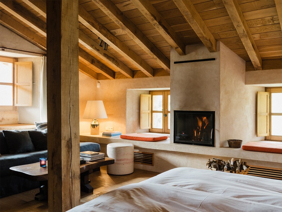 A bedroom in Cabañas de Pax, Cantabria, Spain