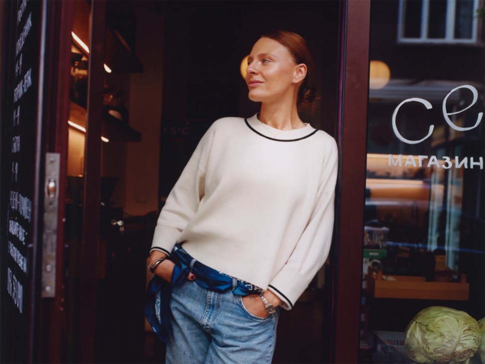 Moment of calm outside Sezon deli, Sofia