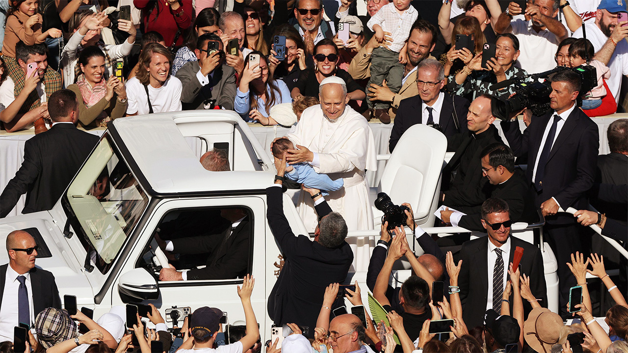 The Papal tour and Monocle’s Paris Christmas Market 