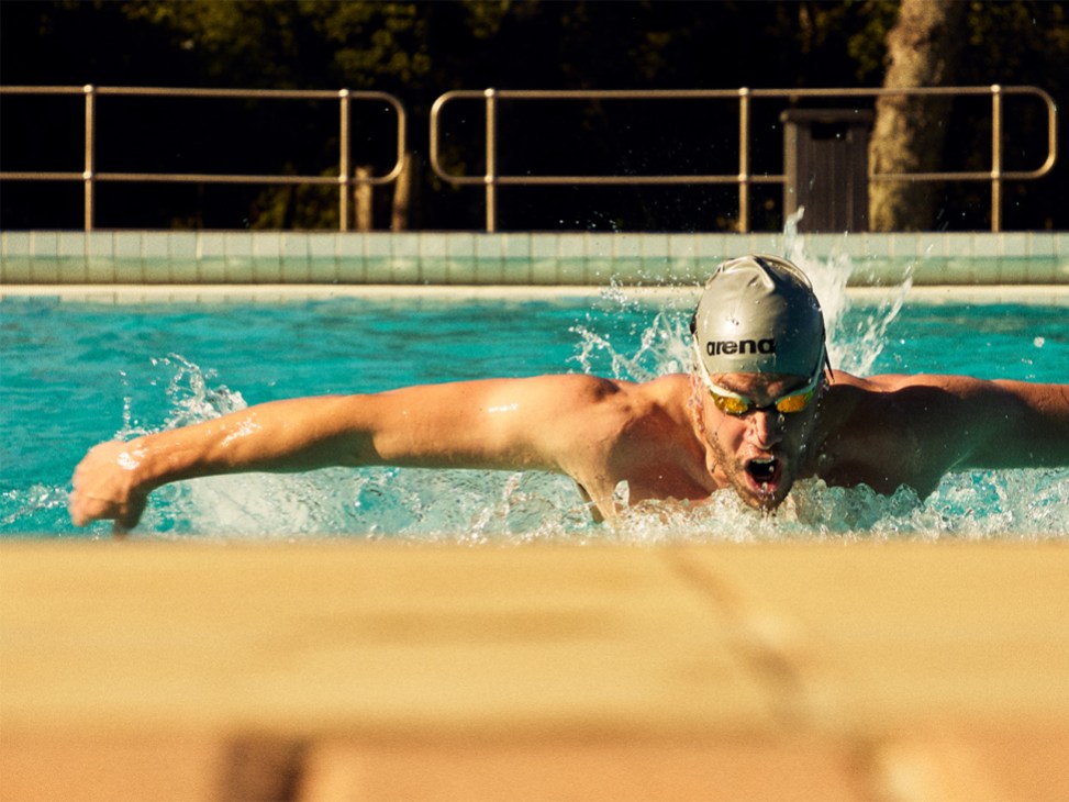 Louis Gouws training at Newlands pool