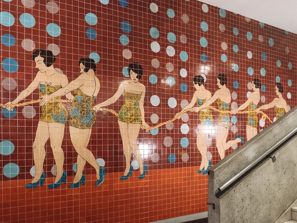 Painted tiles at Alvalade Metro station
