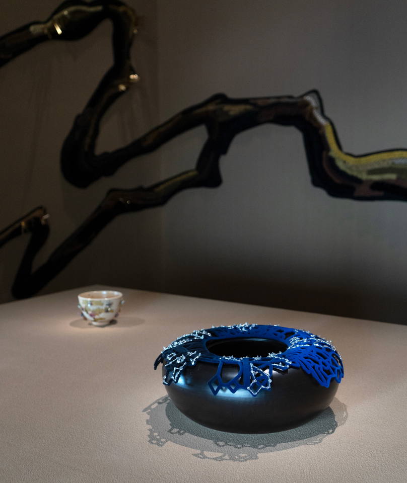 A collaborative work by Zengoro Eiraku 18th and Atelier Montex