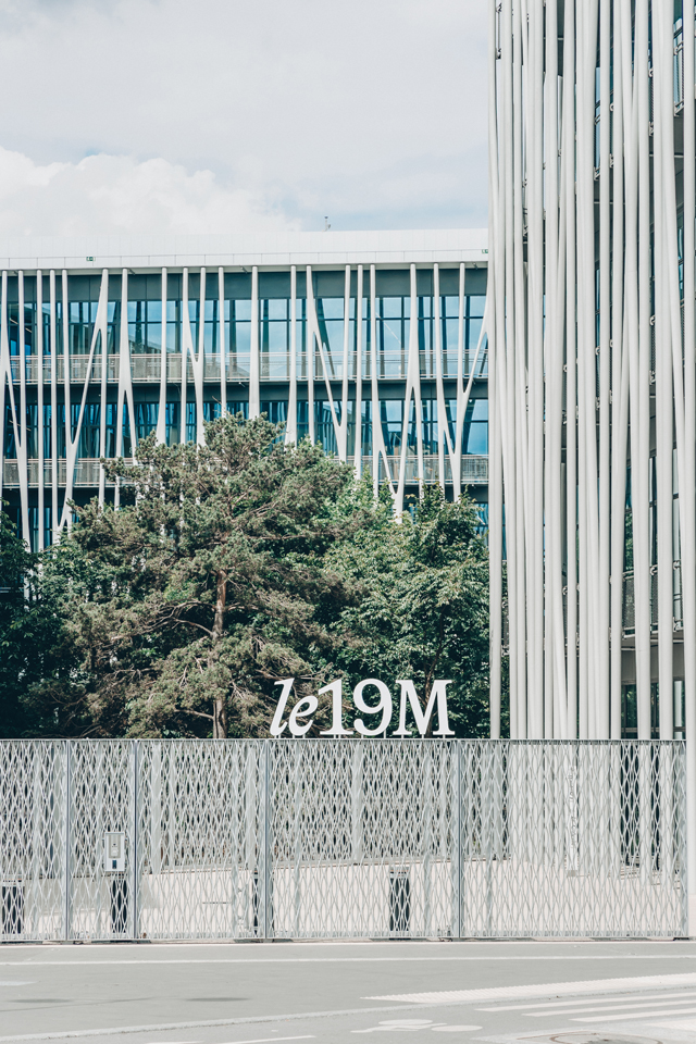 La galerie du 19M sign, Paris