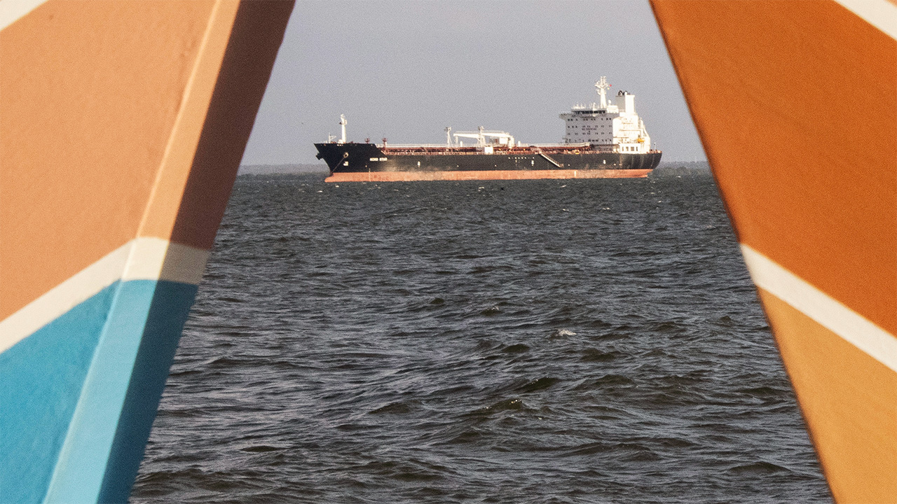 Will Venezuela hand over 50 million barrels of oil to the US?