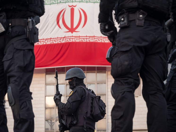 Iran cracks down on top dissidents ahead of Netanyahu’s US trip