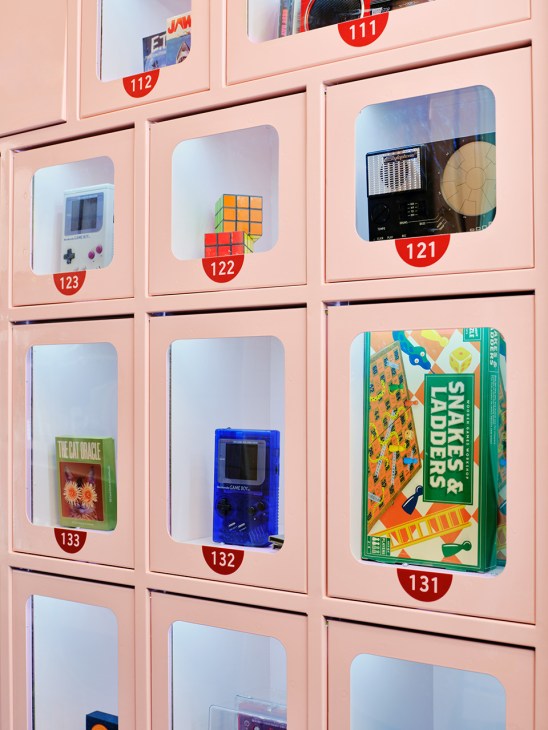 Vending machine at the Paramart bar