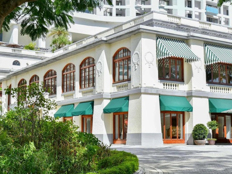 The Repulse Bay shopping complex in Hong Kong