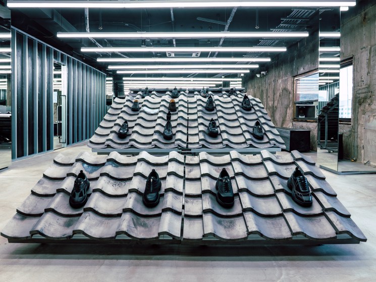 Roof tile display at OAO Retail