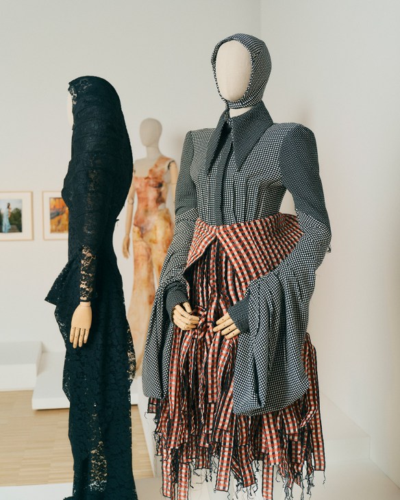 Maximilian Raynor outfit worn by US singer-songwriter Chappell Roan 
