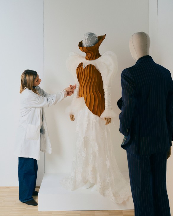 Rebar Aziz working on the Exposure - The Power of Being Seen exhibition 