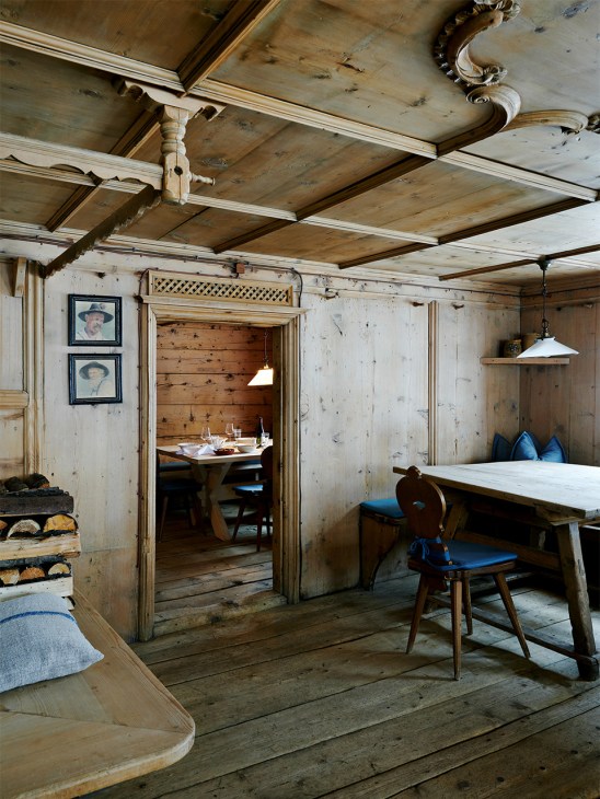 Rustic table setting at Restaurant Klösterle