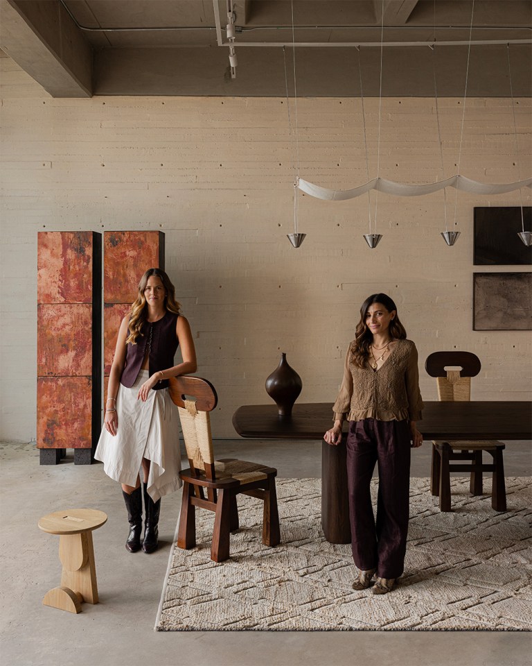 Fernanda Salamanca and Andrea Gadsden in Difane