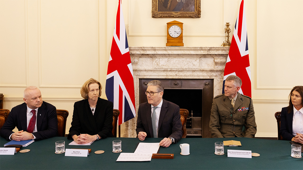 Keir Starmer, UK prime minister, center, during a meeting at Downing Street to discuss the US-Israeli conflict with Iran and the impact on the Strait of Hormuz in London, UK, on Monday, March 30, 2026