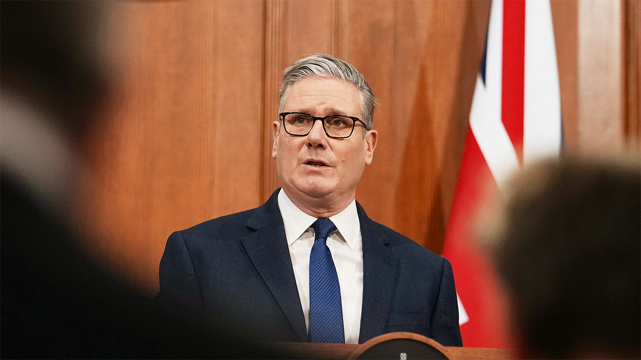 Keir Starmer heads to the Gulf after the US and Iran agree to a ceasefire 