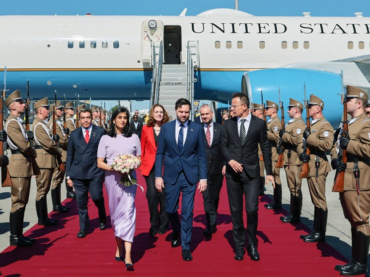 Trump’s Iran deadline approaches and JD Vance visits Hungary to bolster Victor Orbán’s election chances