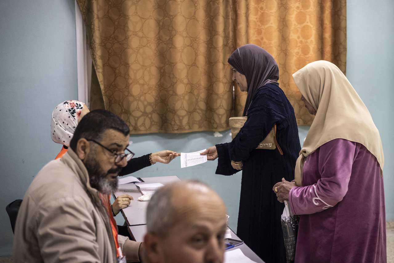 Palestinians vote in Gaza for the first time in 20 years