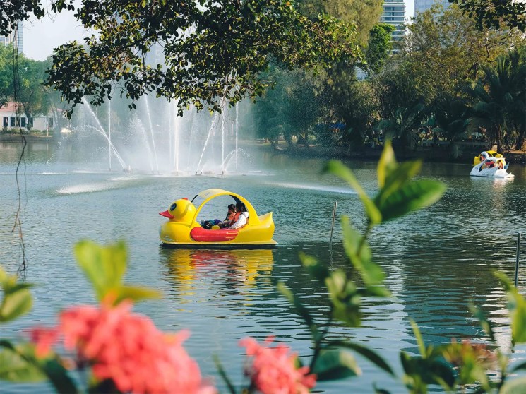 A pedalo on Lumphini park lake