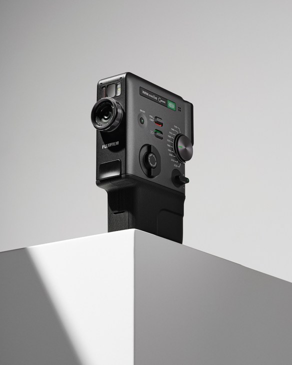 Fujifilm instax mini Evo Cinema
