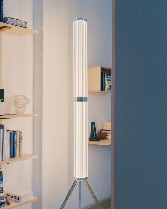 Superwire lamp for Flos