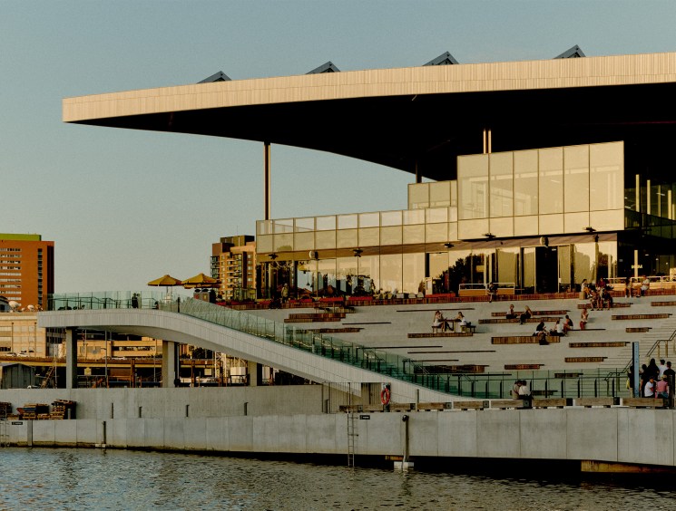 A shore cure for urban fatigue: How Sydney, New York and Kobe are rethinking their waterfronts
