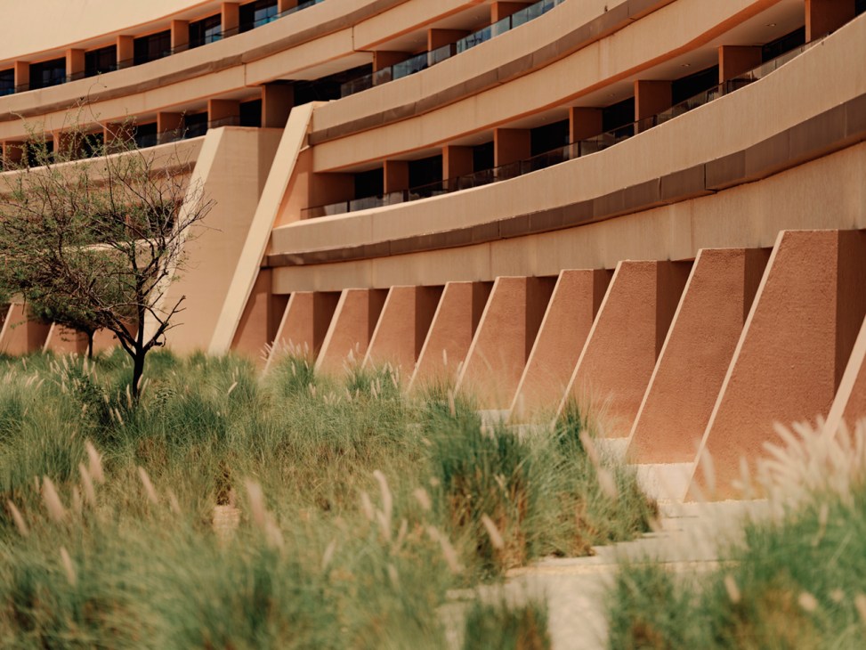 Erth hotel’s sweeping curves