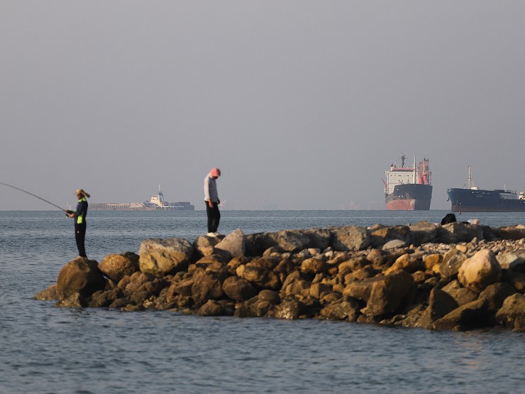 Iran and the US reach a peace deal, with the Strait of Hormuz set to reopen
