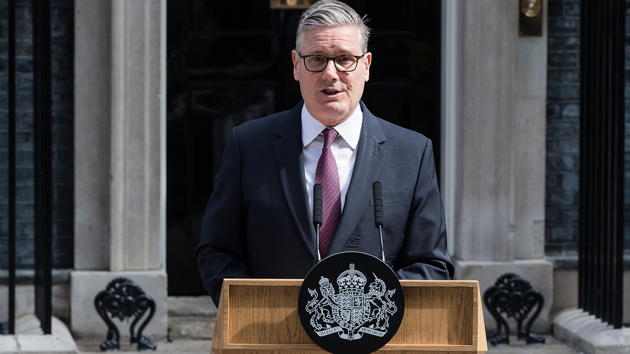Keir Starmer resigns as UK prime minister