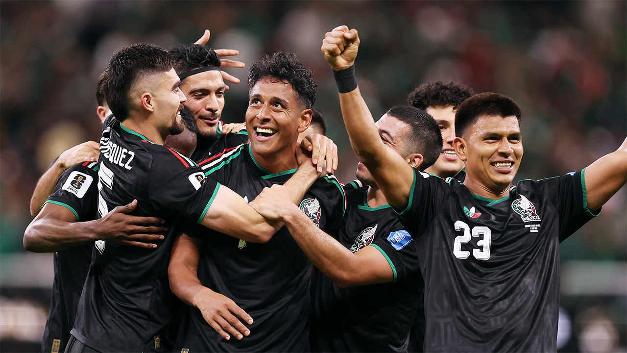 ‘El juego bonito’: Can the beautiful game help Mexico win off the pitch?