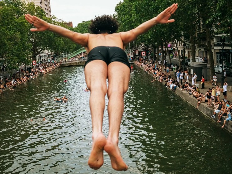 Air-con has become the latest front in a culture war – but more hot air is the last thing our overheating cities need