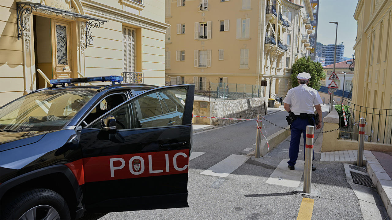 Live from London and Paris: Venezuela denies Machado entry and Monaco suffers rare bomb attack