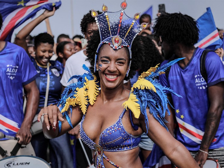When politics kicks off at the World Cup: what separates the screamers from the own goals?