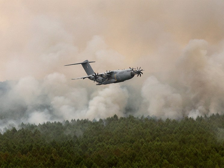 Refuelling in southern France: Firefighters make progress but bigger challenges remain