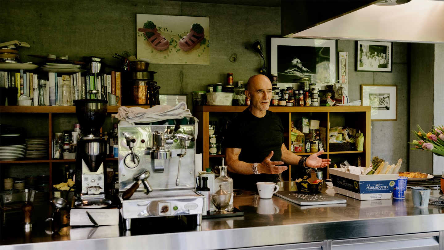 Richard Kägi opens up his Zürich home kitchen to bring decades of culinary expertise to the city’s table
