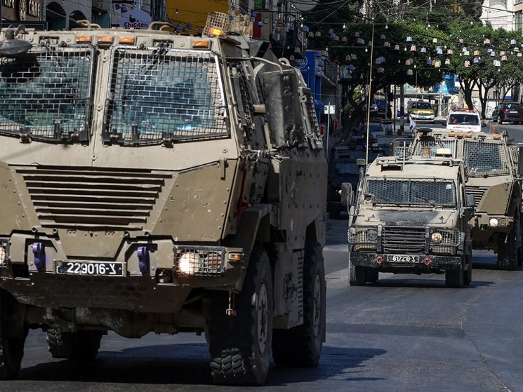 Why is Israeli withdrawal such a key issue for Gaza and Lebanon?