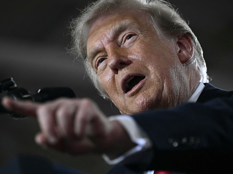 Wargames: How Democrats are preparing as Trump threatens to meddle in the midterms