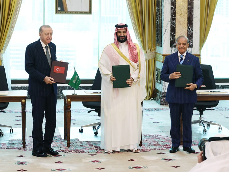 How big of a deal is the Saudi Arabia, Turkey and Pakistan defence deal?