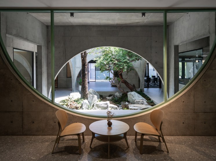 What makes a healthy workspace? At Novolife’s Bangkok HQ, blurring the line between office and outdoors goes a long way