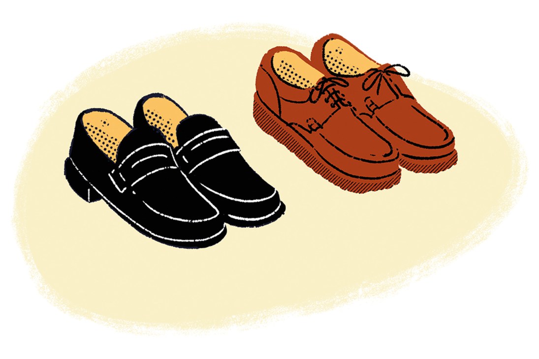 Illustration of two pairs of shoes: black loafers with white trim on left, rust-colored lace-up shoes with yellow insoles on right.