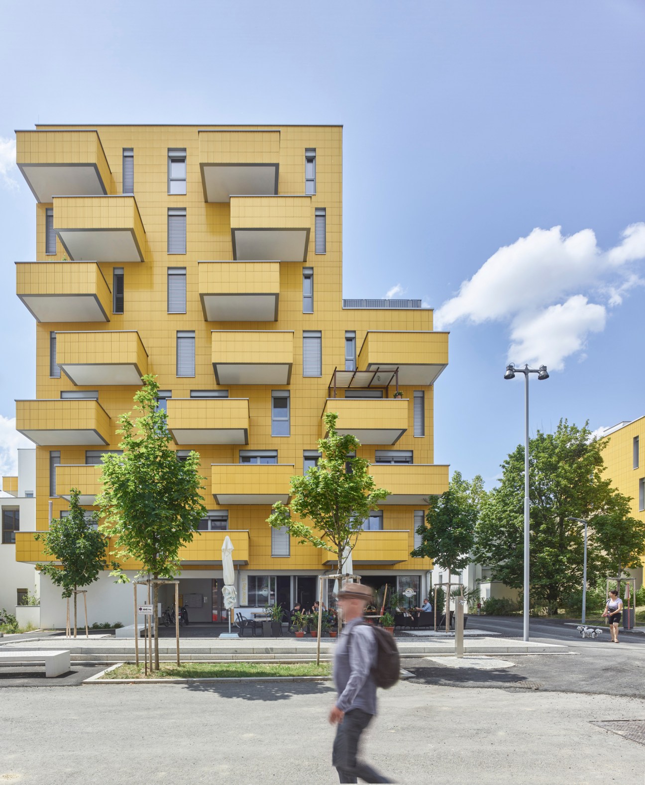 L-shaped building layout at Sonnenblumenhäuser